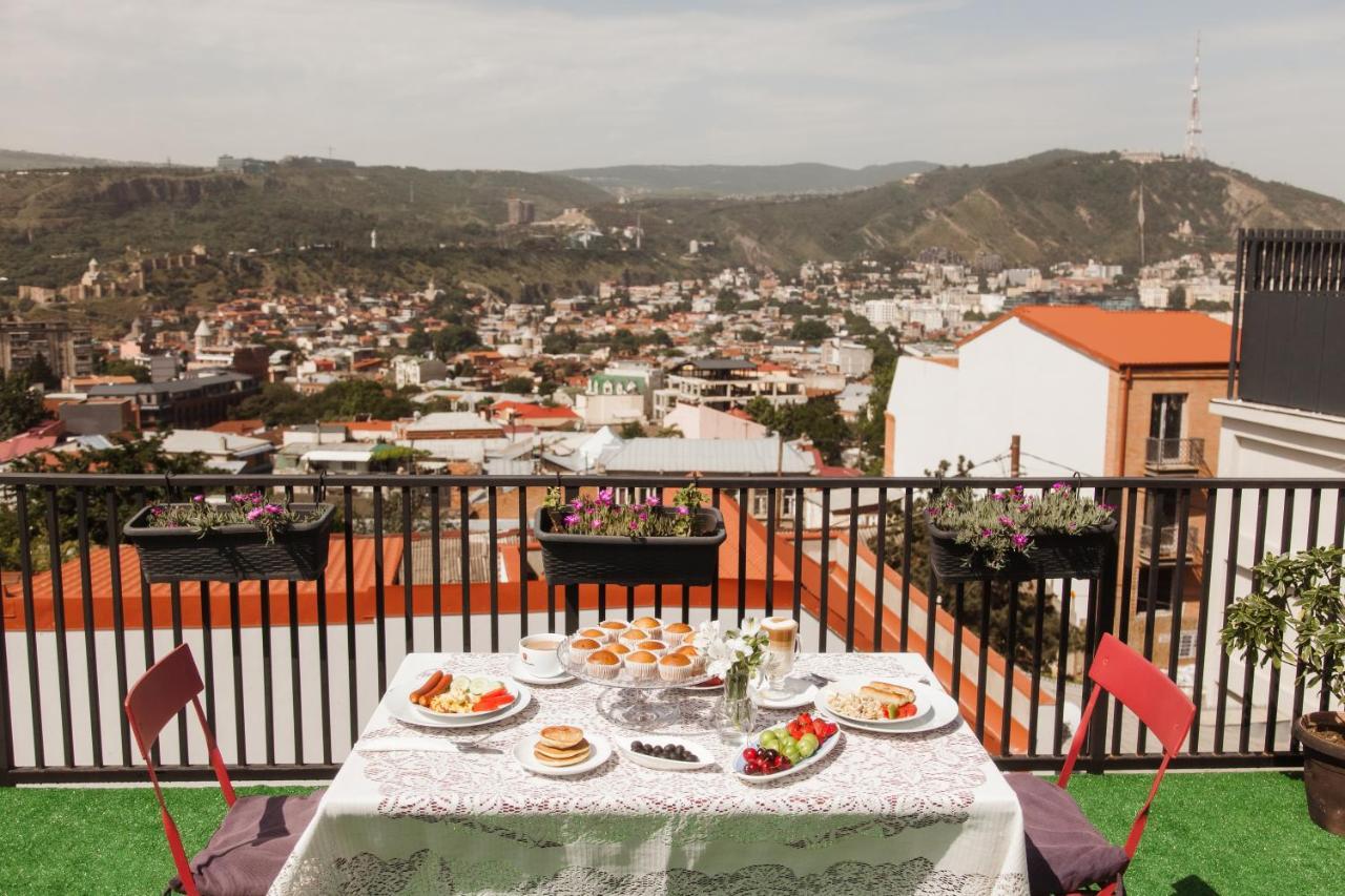 Hotel Tato Tbilisi Esterno foto