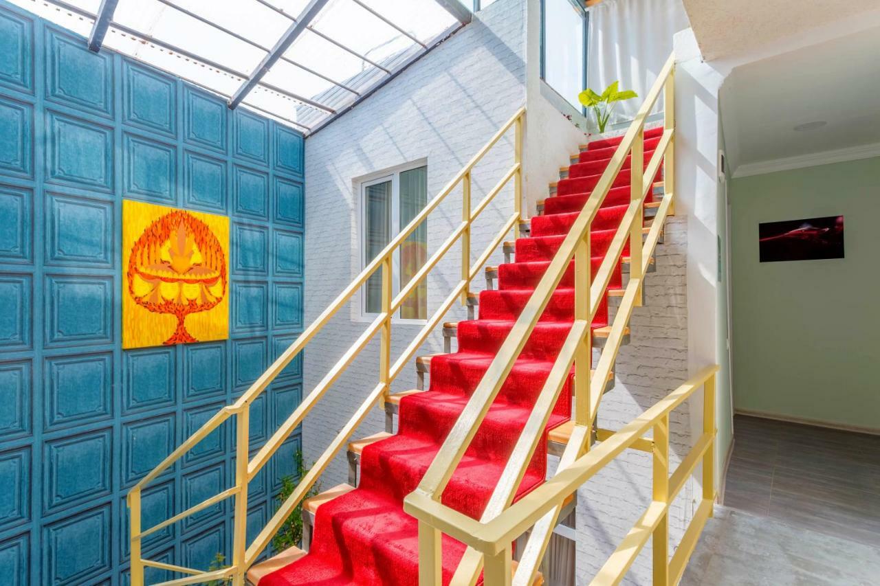Hotel Tato Tbilisi Esterno foto