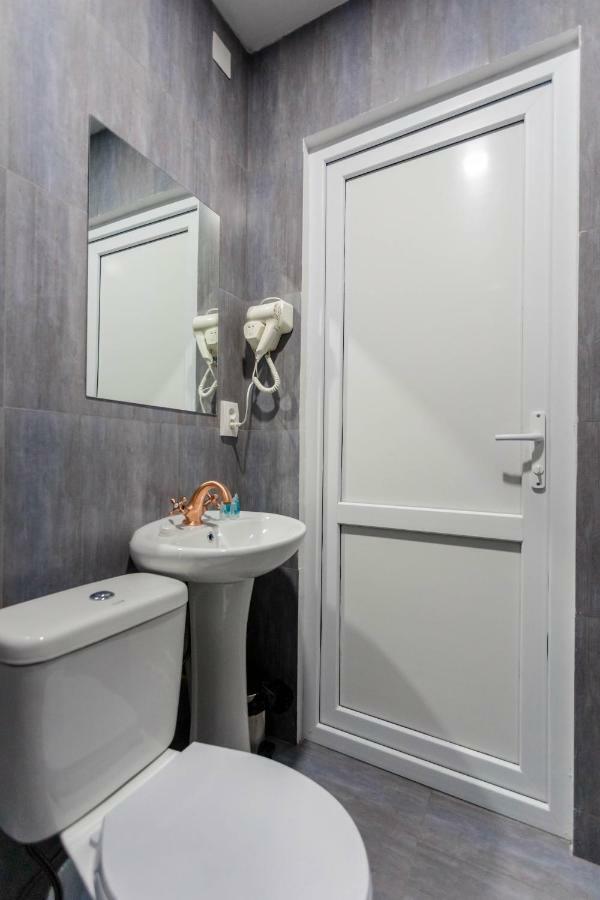 Hotel Tato Tbilisi Esterno foto