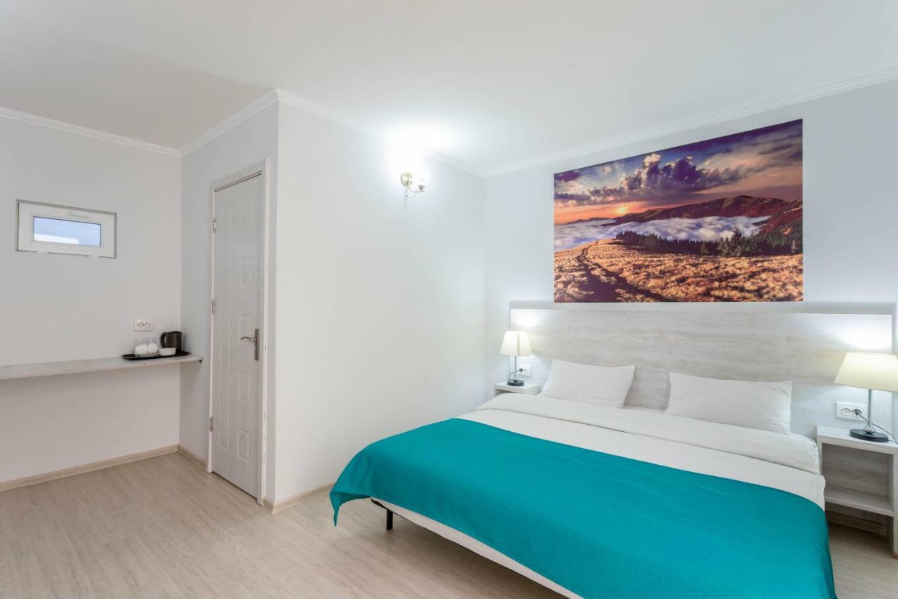 Hotel Tato Tbilisi Esterno foto
